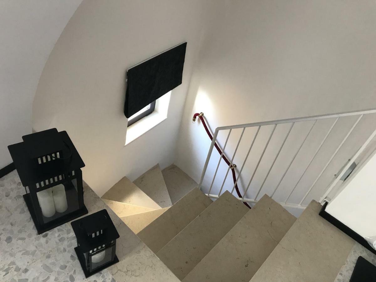 Ca' Del Borgo Hotel เวโนซา ภายนอก รูปภาพ