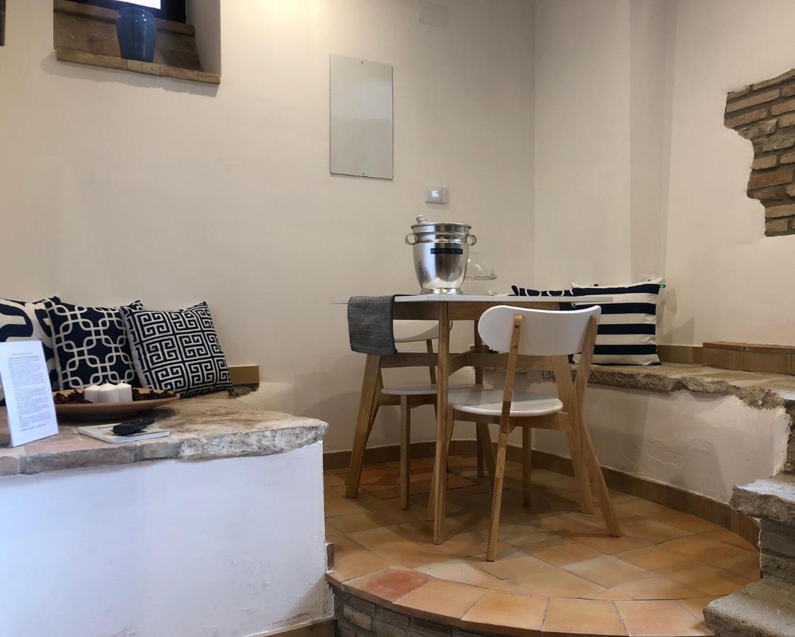 Ca' Del Borgo Hotel เวโนซา ภายนอก รูปภาพ